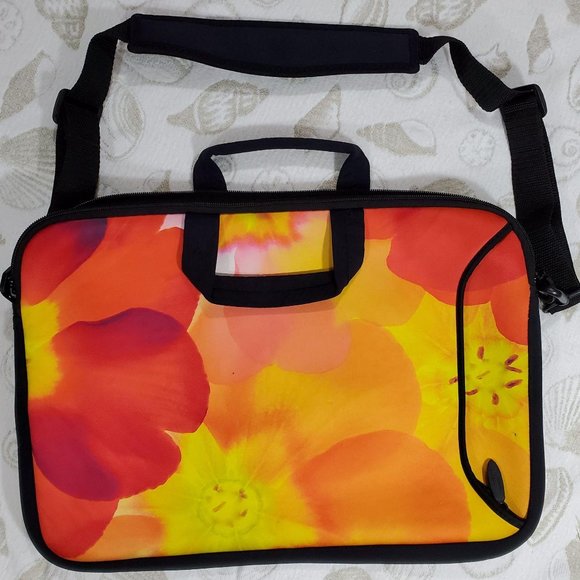 Designer Sleeves 17" Spring Flowers Laptop case - Picture 1 of 4